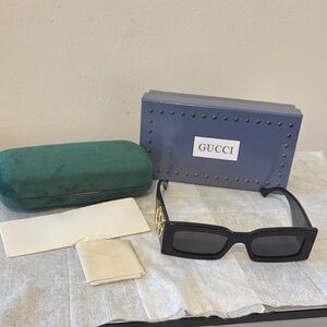 Gucci Black Sunglasses with Green Case